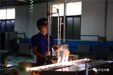 Ningbo Uv Light & Electricity Co., Ltd.